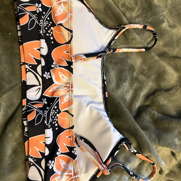 Tank swim top - Picture 2 of 2